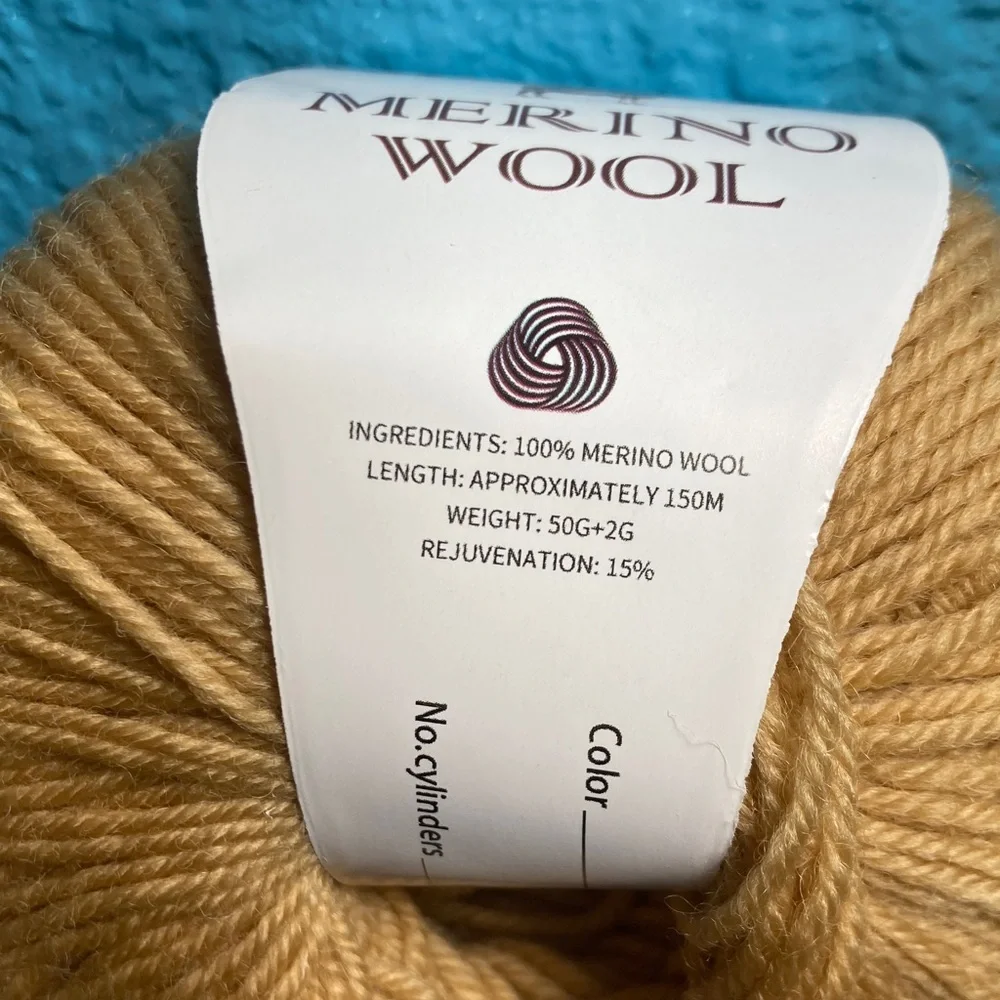 10 NWT (500g+‎ total) 100% Merino Wool Yarn by Mengchu in Pale Gold